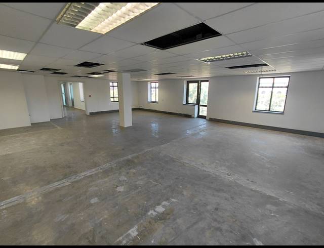 155M² OFFICE TO LET IN MAGALIESSIG